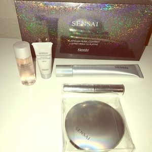 SENSAI Platinum Pearl Coffret Highlighter Set