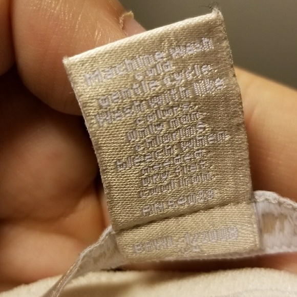 Business casual white top by Banana Republic - Picture 4 of 4