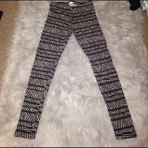 Aztec printed leggings