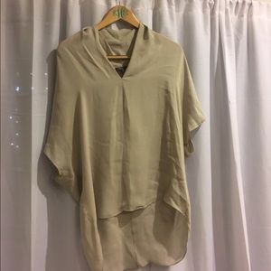 Vince 100% Silk Shirt Size: Medium