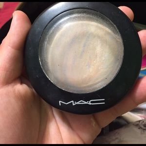 MAC MINERALIZE SKIN FINISH