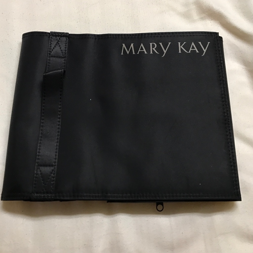 NEW Mary Kay Roll Up Cosmetics Bag.