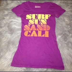 Purple tshirt. Size xs.