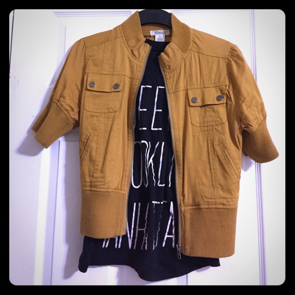 Bundle Muscle T with Mustard jacket