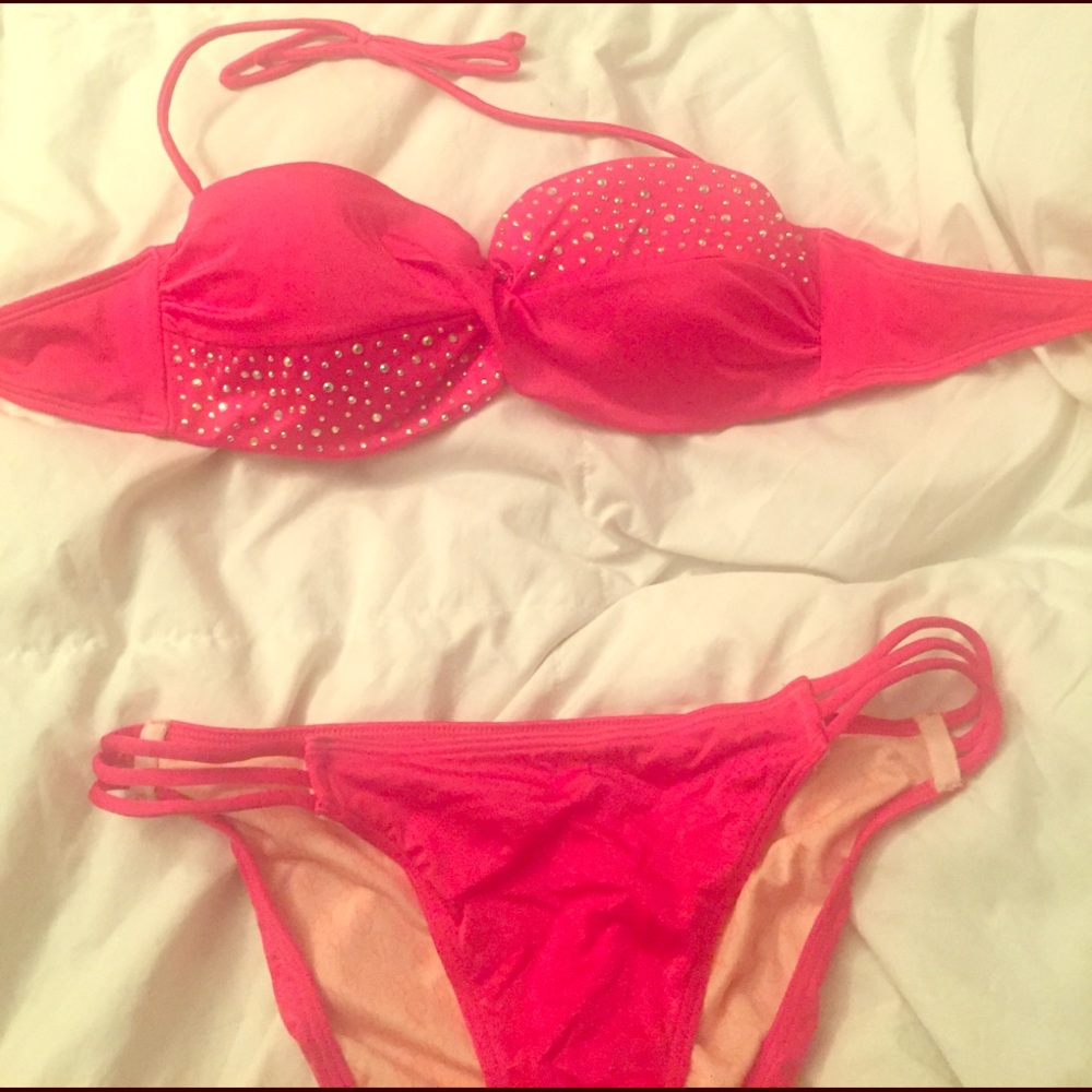 Never worn gorgeous fabric bikini!