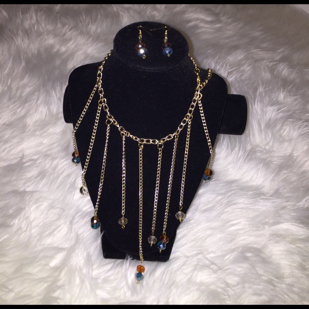 Colorful fashion necklace