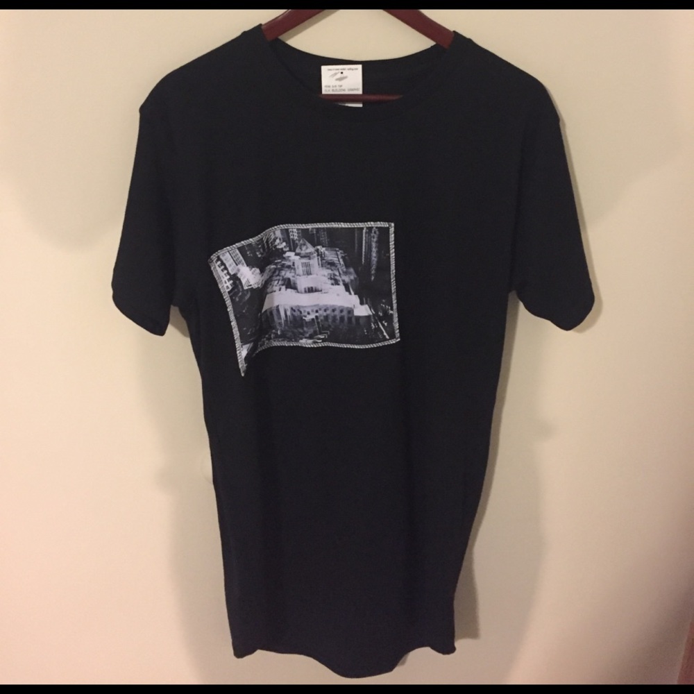 Black building shirt