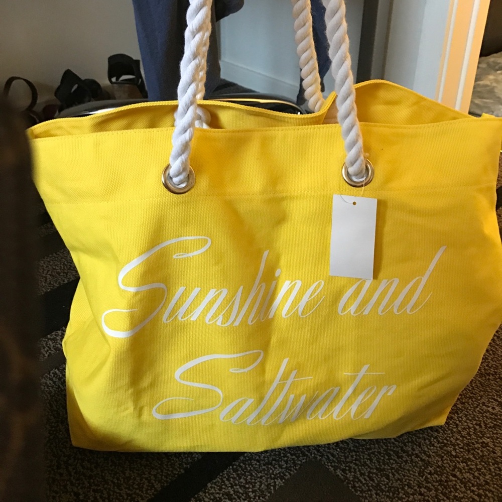 Trina Turk Beach Tote bag perfect for the beach !l