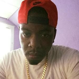 Meet your Posher, Derrick