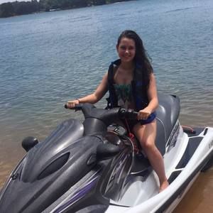 Meet your Posher, Brooke