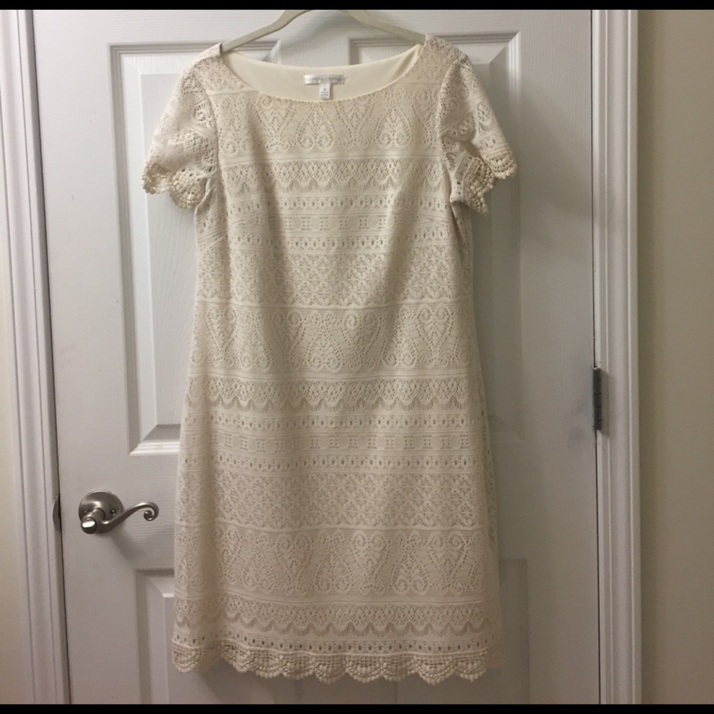 Knee length lace dress