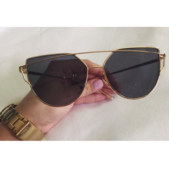 NEVER USED, stylish sunglasses - Picture 4 of 5