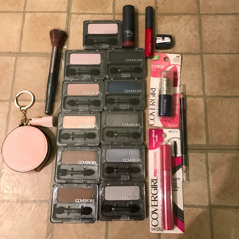 ‼️CANT PASS UP THIS MAKE UP BUNDLE‼️