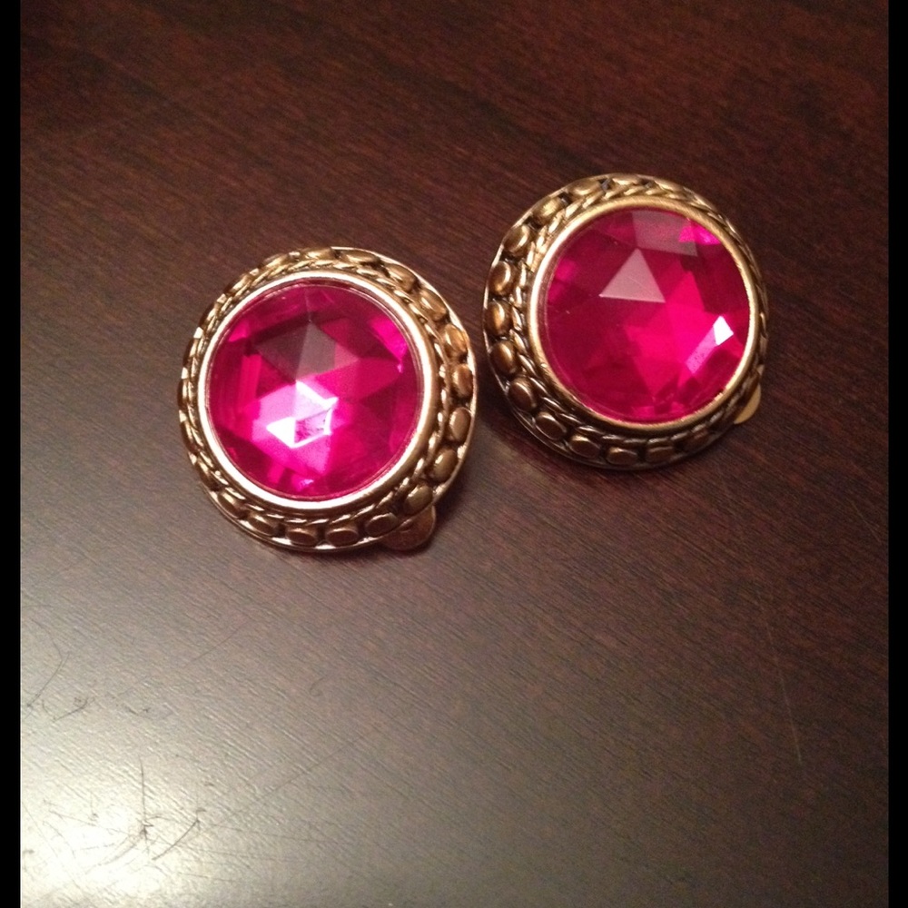 Ben-Amun clip on earrings.