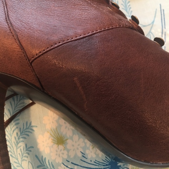 GUESS Boots - Picture 7 of 7