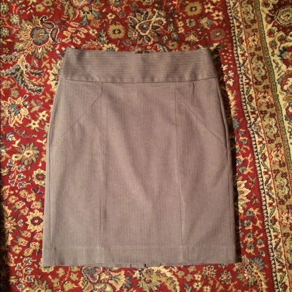 Banana Republic Dresses & Skirts - Banana Republic Grey Herringbone Skirt