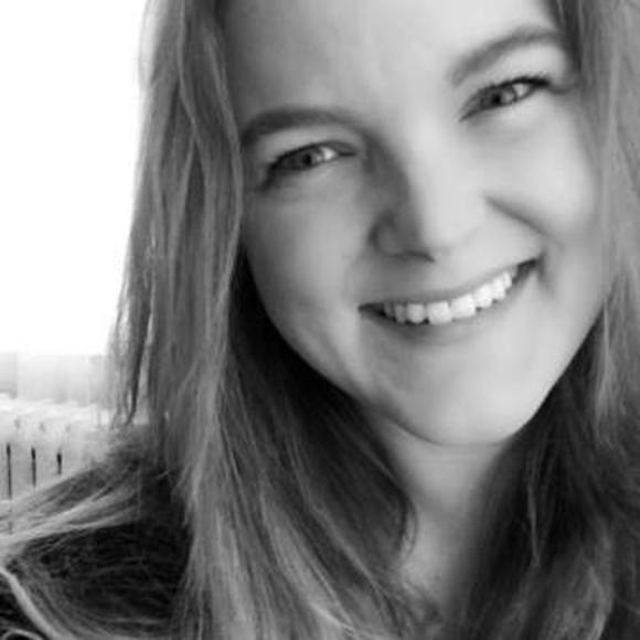 Meet your Posher, Holly - Picture 1 of 1