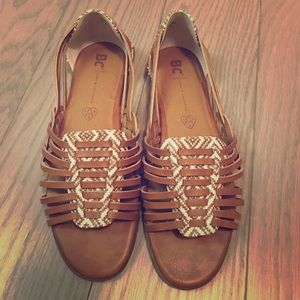 BC (vegan) strappy brown sandals