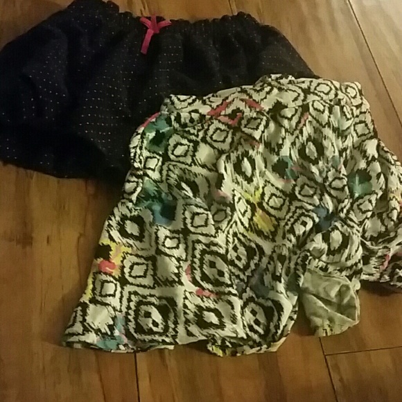 24/7 Comfort Apparel Other - 2 super cute skirts