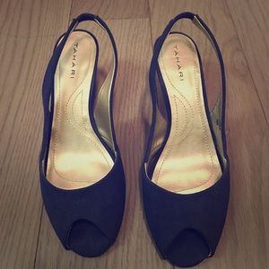 Navy Tahari wedges