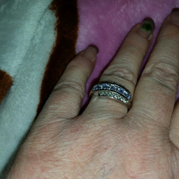 Ring - Picture 2 of 2