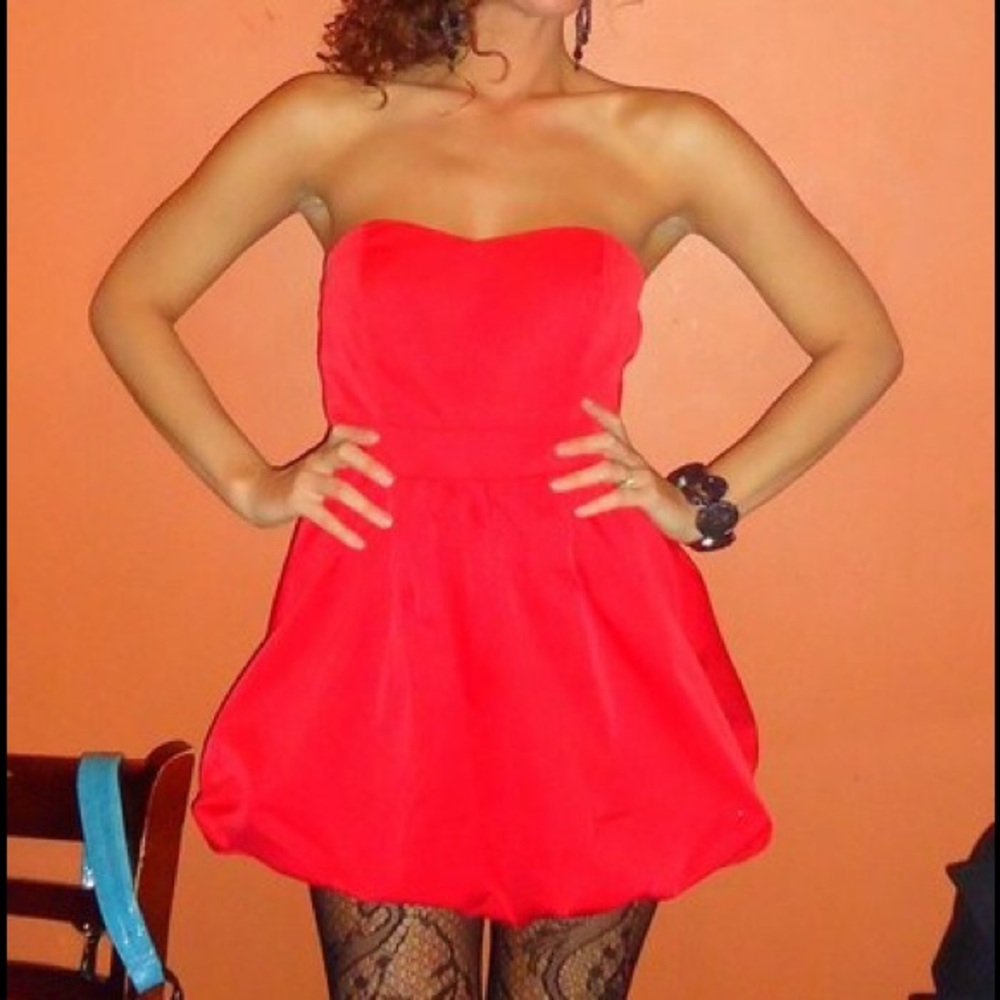 Red party dress size small