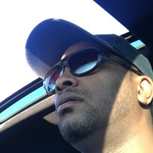 Meet your Posher, Dony