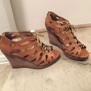 Tan sandal wedges