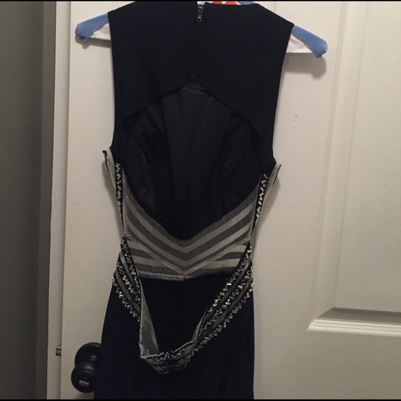 Beautiful navy blue open back prom dress - Picture 3 of 7