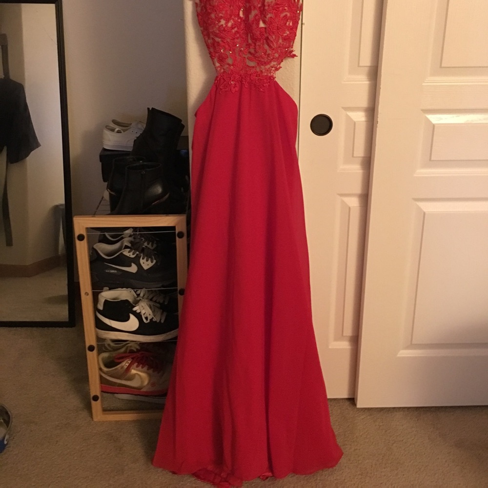 PROM DRESS! - Picture 2 of 5