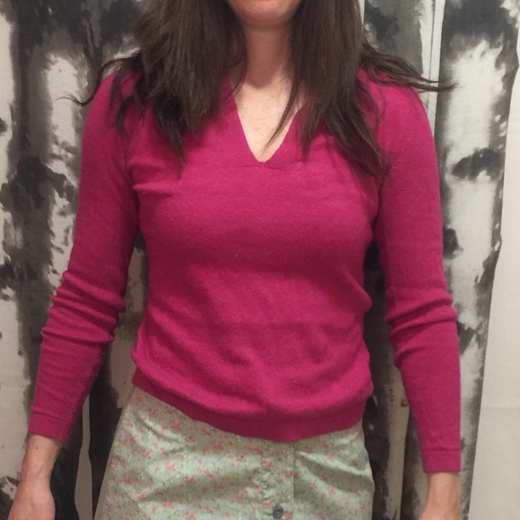 Banana Republic fuchsia sweater; XS - Picture 1 of 3