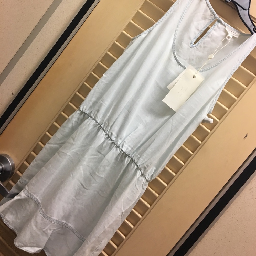 IN SEARCH OF-Soft Joie Farrel Chambray Dress Small