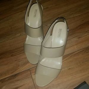 Nude Michael kors high heels
