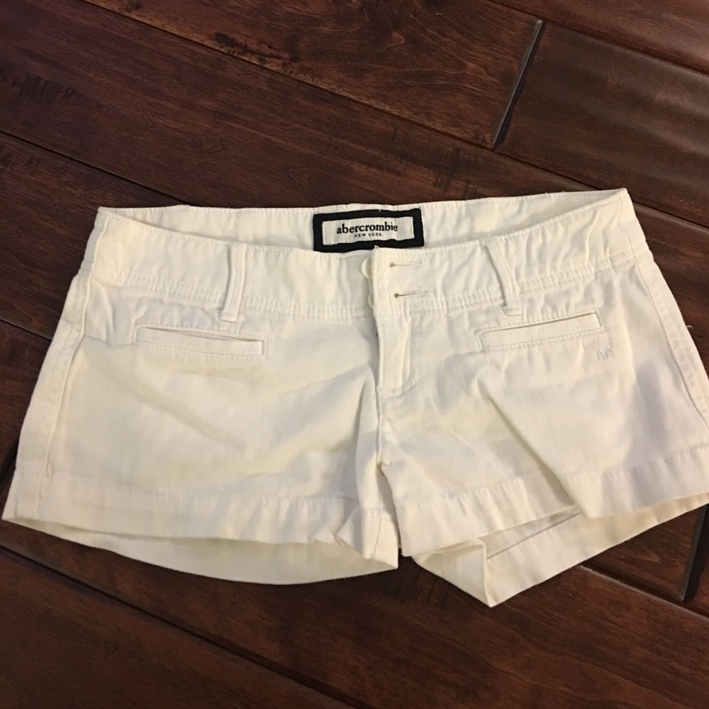 Abercrombie white shorts pant