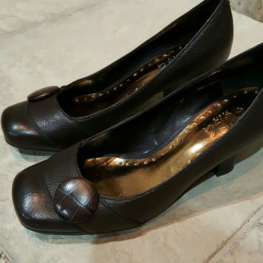 Brown heels