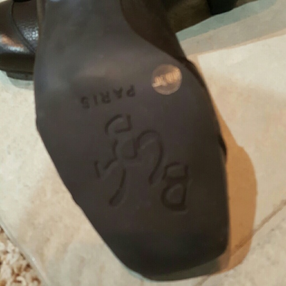 Brown heels - Picture 3 of 4