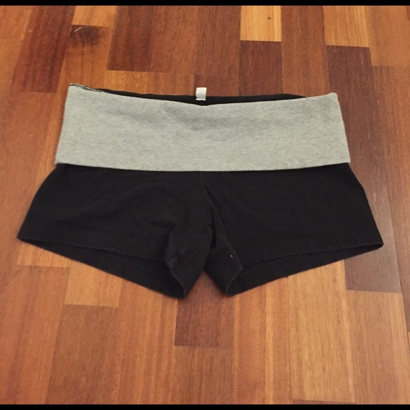 Victoria's Secret shorts - Picture 1 of 2
