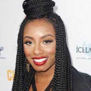 Meet your Posher, Mia