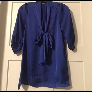 🎀 Royal blue satin blouse with bow in front 🎀