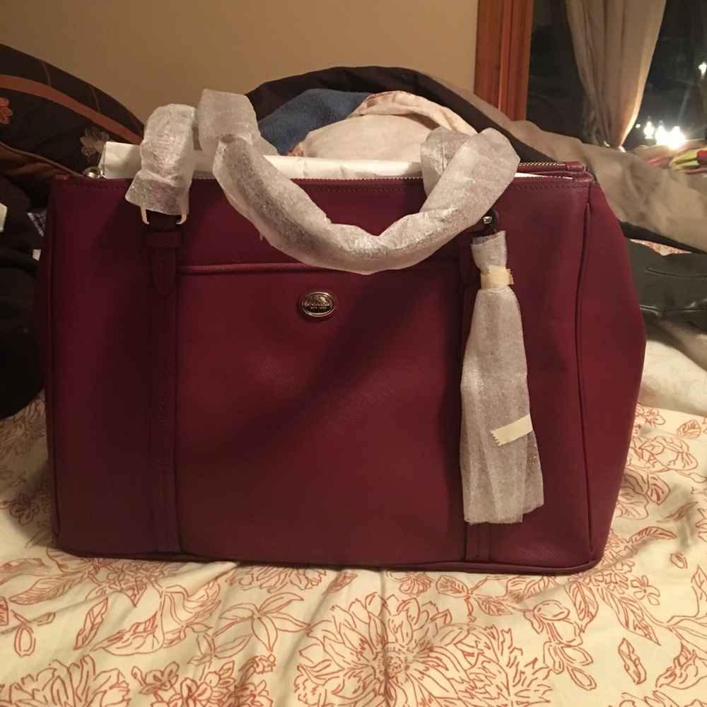 NWT Authentic Burgendy coach purse