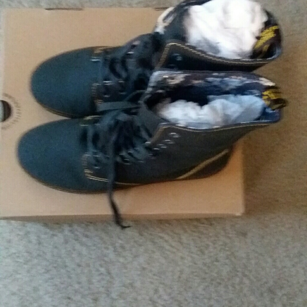Women's boots