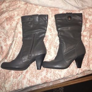Grey boots
