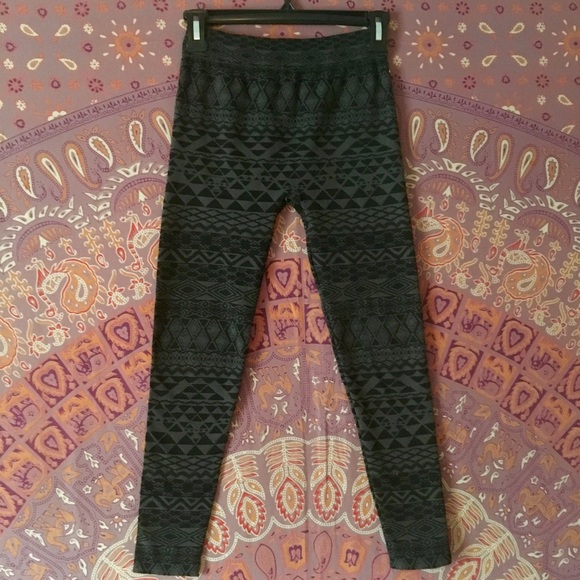 Aztec leggings! Size S - Picture 1 of 4