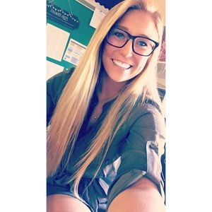 Meet your Posher, Emily