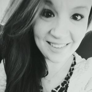 Meet your Posher, Dee