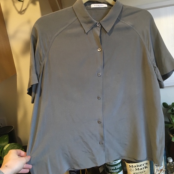 SOLDThe Silk Short-Sleeve – Everlane - Picture 7 of 7