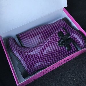 Rain boots brand new