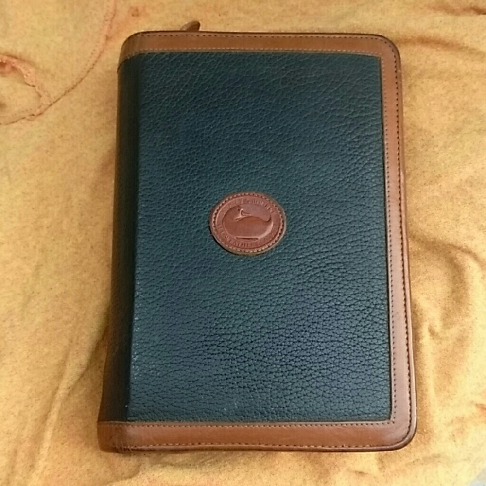 Rare Dooney & Bourke zipper day planner organizer