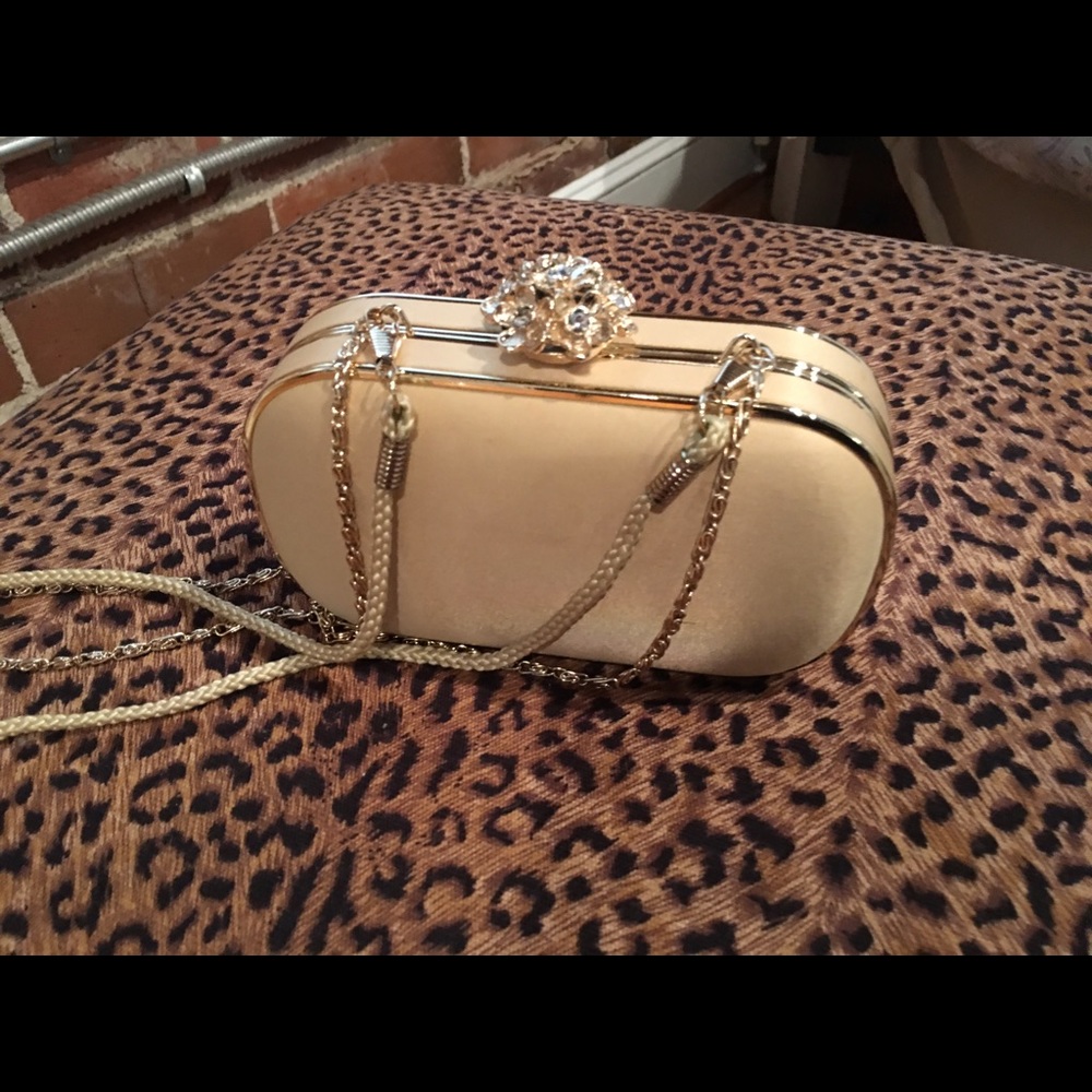 Pretty Pillbox Purse