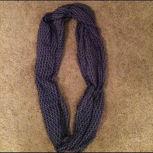 Infinity scarf